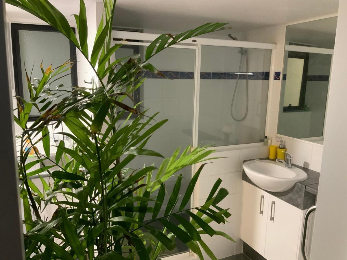 Ocean Courtyard - Beachside Unit Apartment